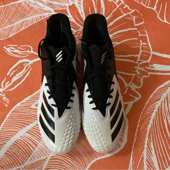 crazy 8 black and white